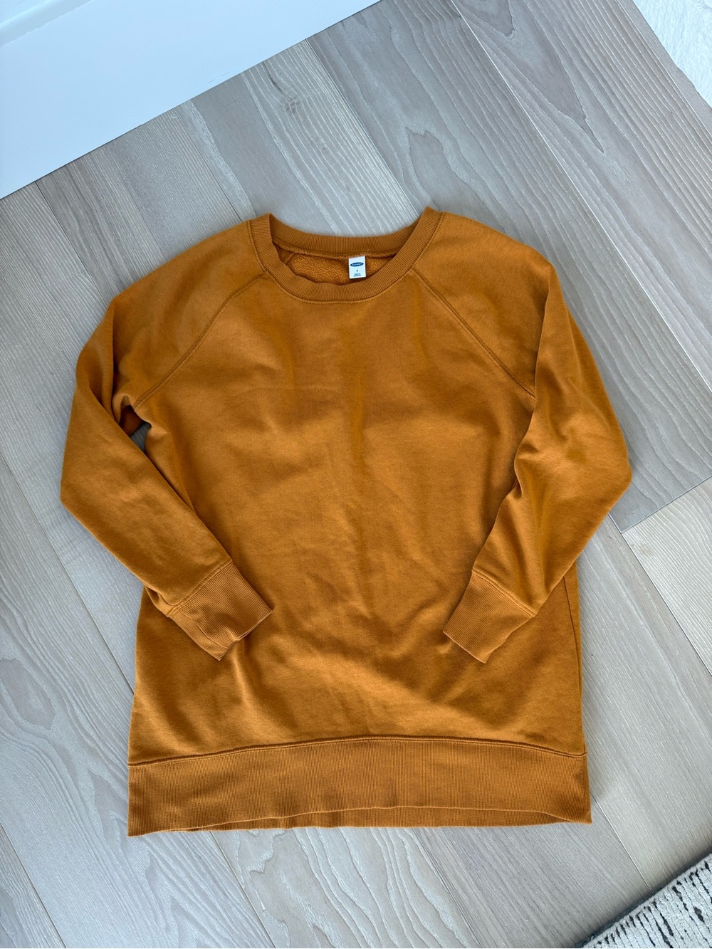 Old Navy Women's Sweatshirt - gold